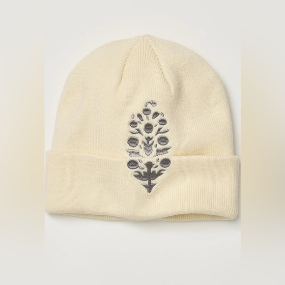 free people movement Accessories - Free People Movement Iconic Beanie – Cream Silver – New with Tag